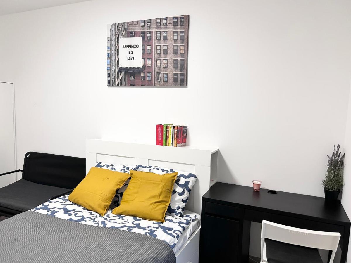 New 2022 Family&Friends Downtown Ac 3Br 2Ba Free Parking Big Balcony Near Metro&Train Station Self Check-In Apt Budapest Exterior photo