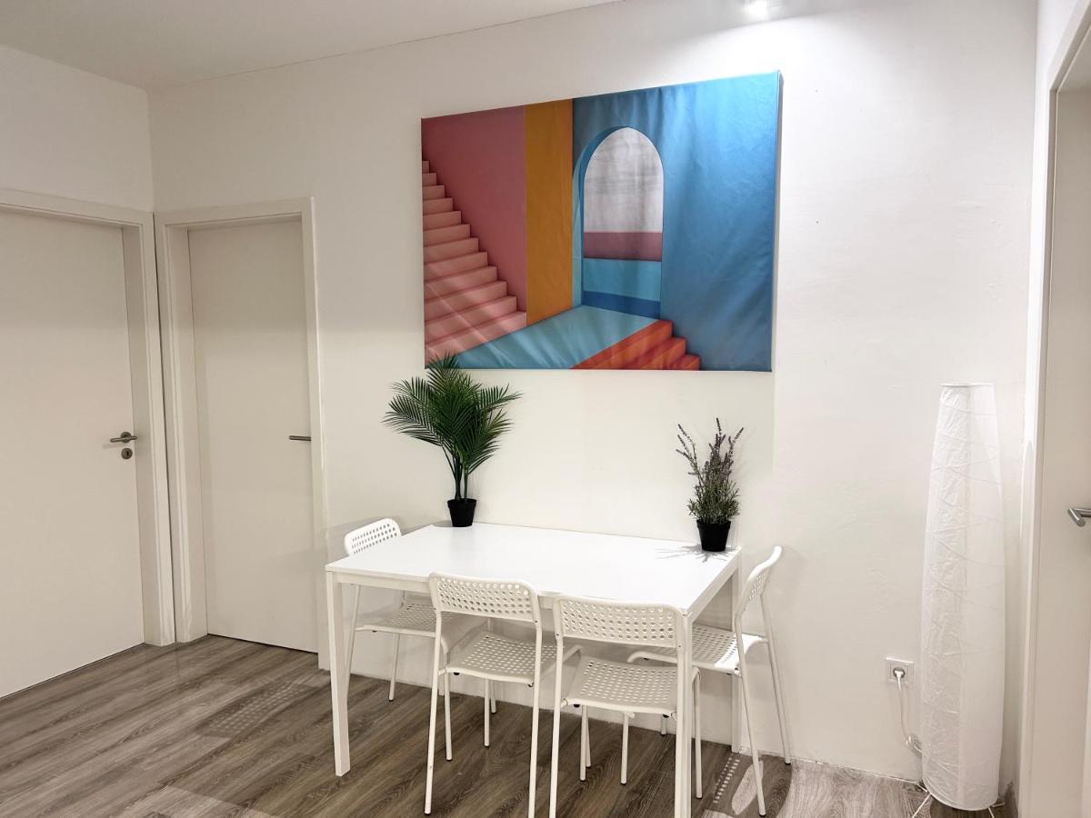 New 2022 Family&Friends Downtown Ac 3Br 2Ba Free Parking Big Balcony Near Metro&Train Station Self Check-In Apt Budapest Exterior photo
