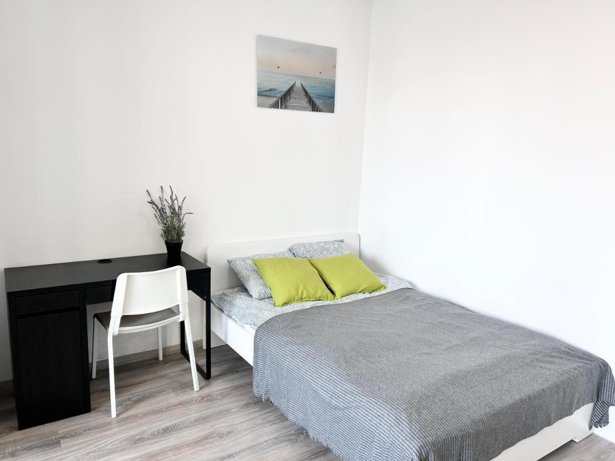 New 2022 Family&Friends Downtown Ac 3Br 2Ba Free Parking Big Balcony Near Metro&Train Station Self Check-In Apt Budapest Exterior photo