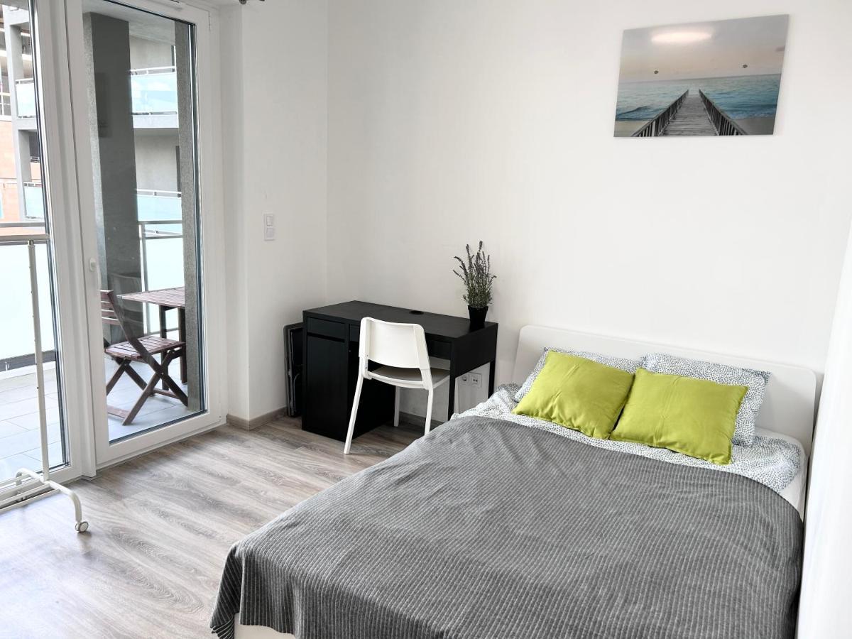New 2022 Family&Friends Downtown Ac 3Br 2Ba Free Parking Big Balcony Near Metro&Train Station Self Check-In Apt Budapest Exterior photo