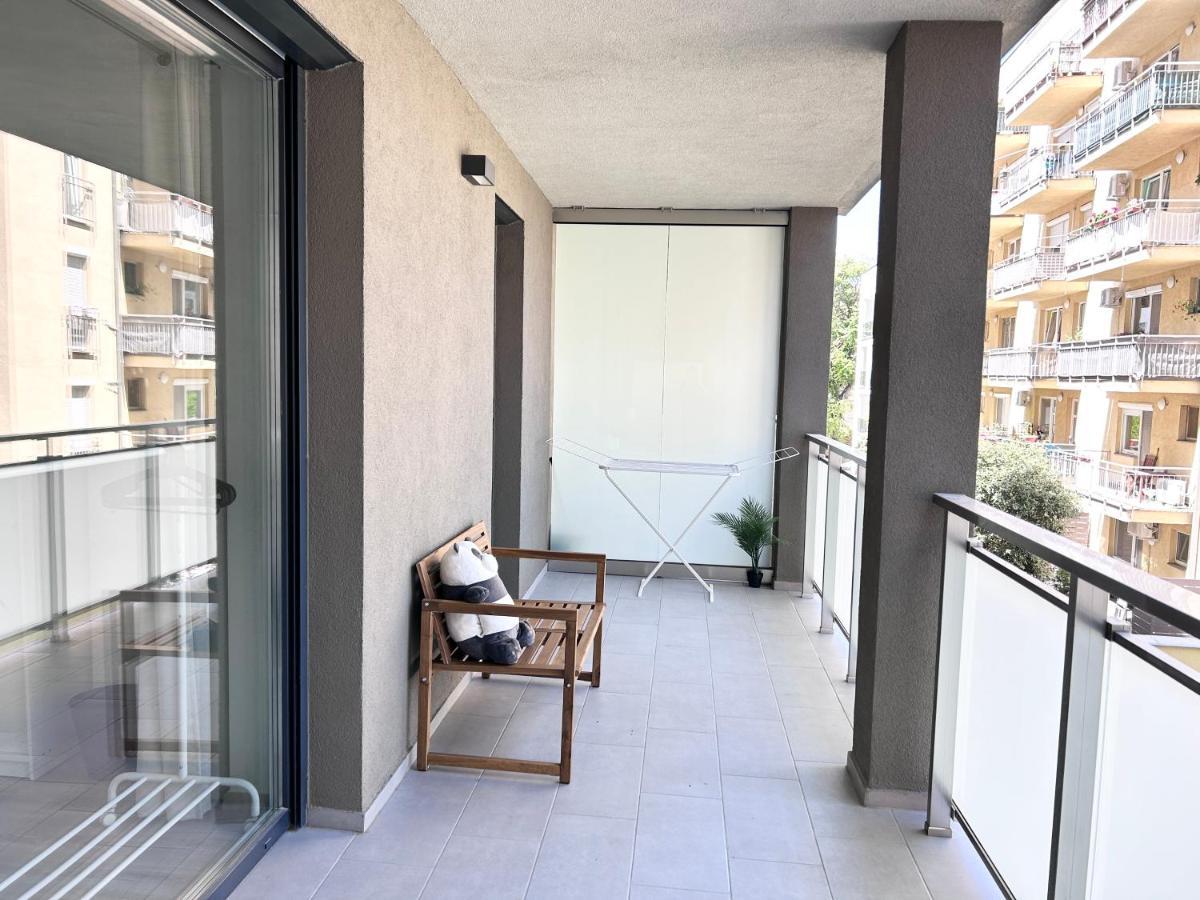 New 2022 Family&Friends Downtown Ac 3Br 2Ba Free Parking Big Balcony Near Metro&Train Station Self Check-In Apt Budapest Exterior photo