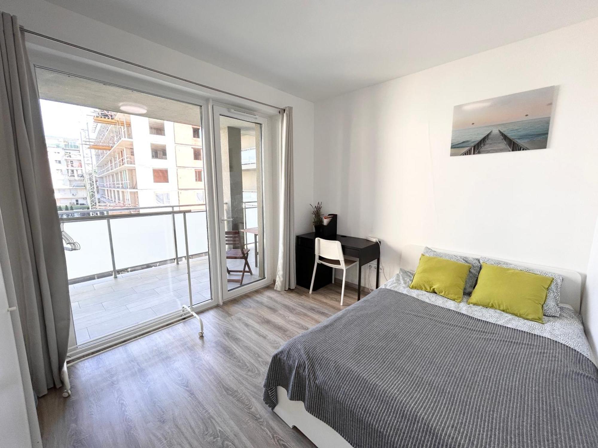 New 2022 Family&Friends Downtown Ac 3Br 2Ba Free Parking Big Balcony Near Metro&Train Station Self Check-In Apt Budapest Exterior photo
