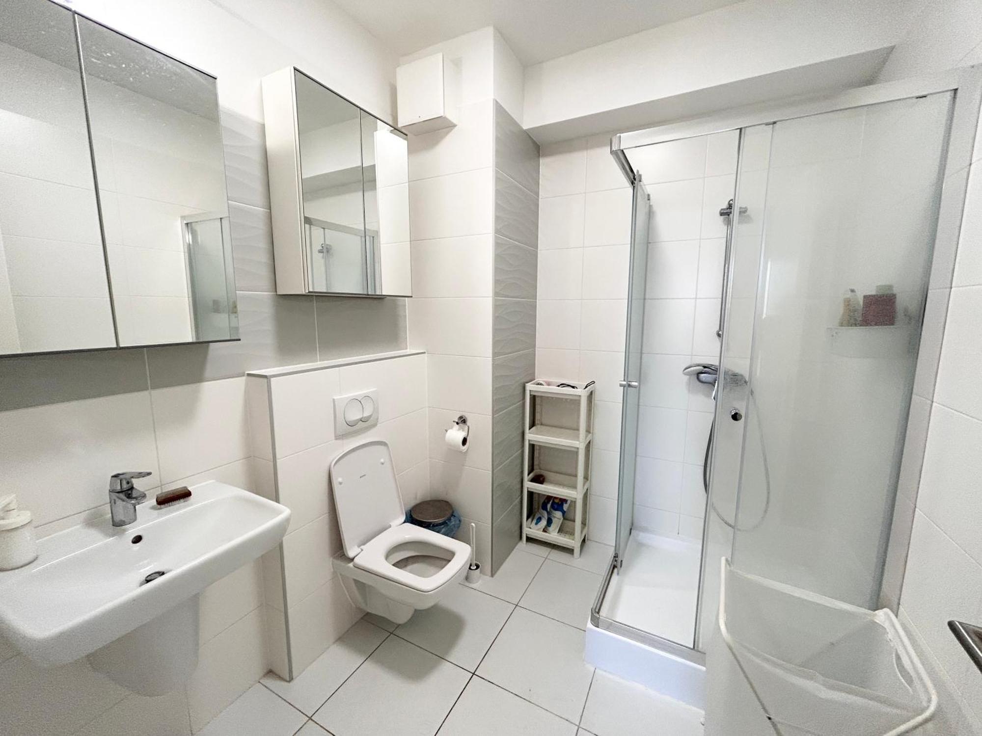New 2022 Family&Friends Downtown Ac 3Br 2Ba Free Parking Big Balcony Near Metro&Train Station Self Check-In Apt Budapest Exterior photo