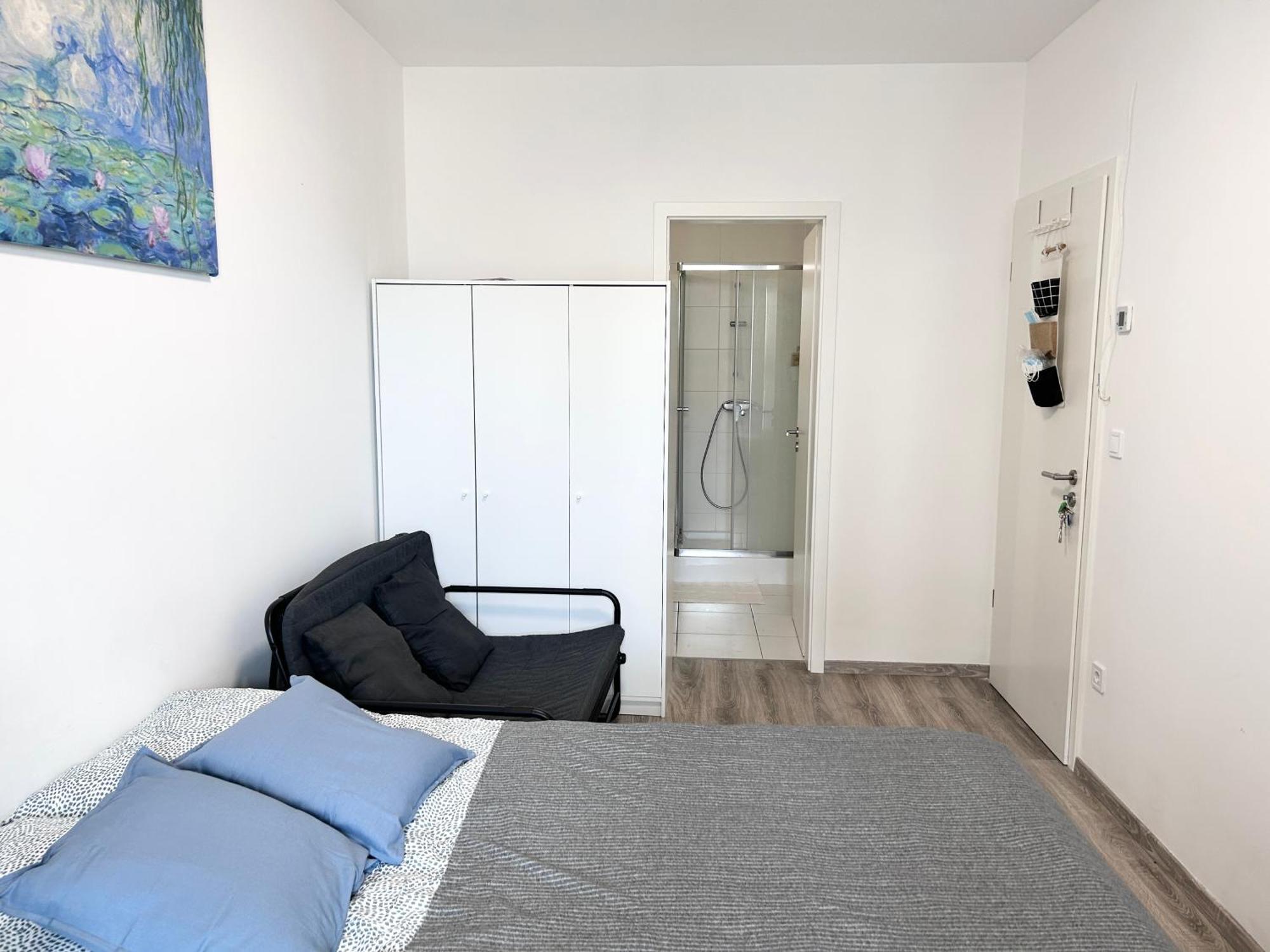 New 2022 Family&Friends Downtown Ac 3Br 2Ba Free Parking Big Balcony Near Metro&Train Station Self Check-In Apt Budapest Exterior photo